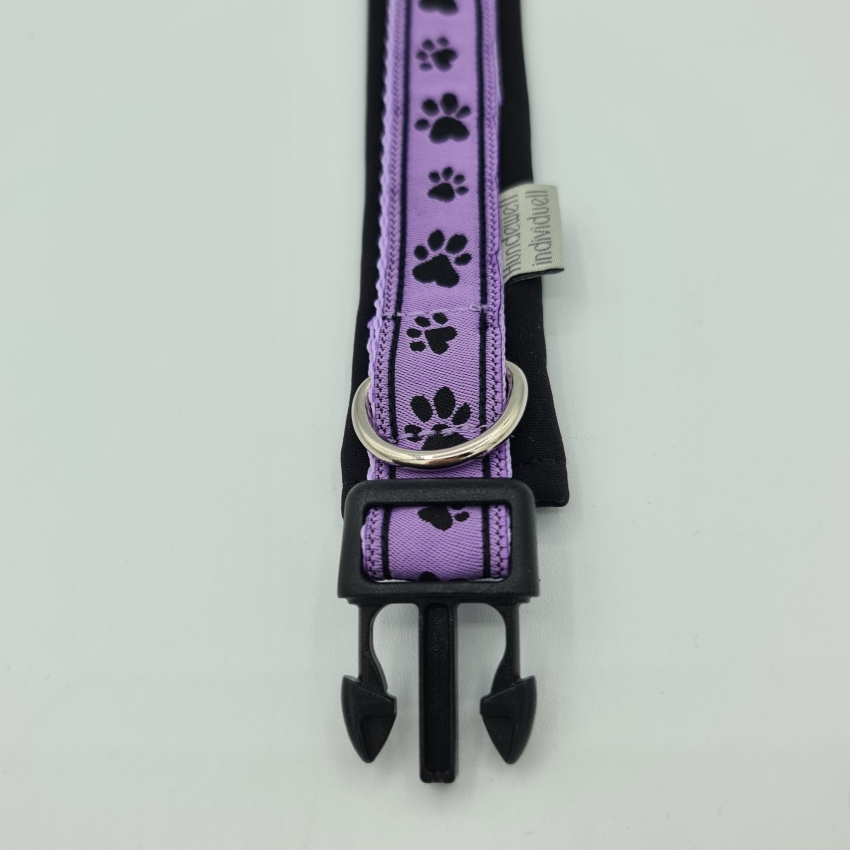 Halsband schwarz-lila mit Pfötchen, verstellbar & gepolstert